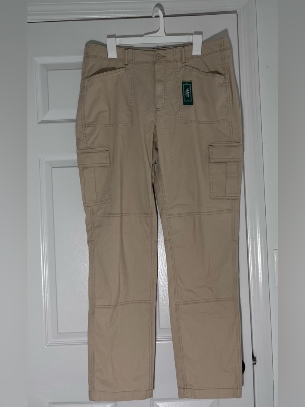L.L. Bean Women’s Tan Canvas Cargo Pants Mid-Rise Straight legs Size 14